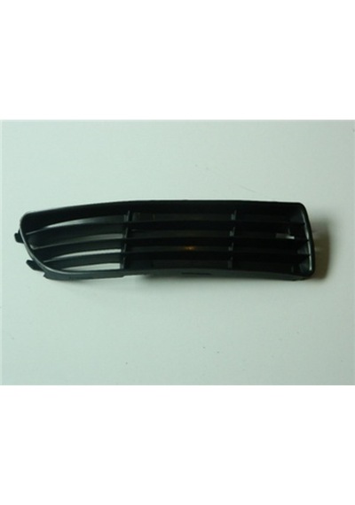 Audi A4 1994-1998 Tampon Izgarası Sissiz Sağ 8D0807346B