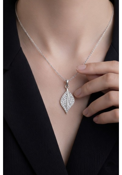 Çekirdekjewelry 925 Ayar Gümüş Rodyum Kaplama Minik Yaprak Kolye Gri