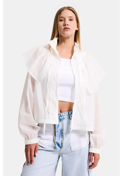 Itsbasic Kadın Ekru W5 Oversize Yakalık Detaylı Özel Kumaş Tasarım Yağmurluk Beyaz