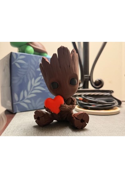 3d Baskı Groot Figürü Kalpli - Sevimli Masa Üstü Dekoru