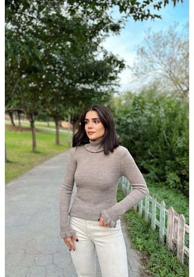 Kadın Bej Fırfırlı Boğazlı Yaka, Uzun Kol, Vucüda Oturan Kalıp, Esnek Kumaş, Düz Desen, Triko Bluz Kadın Bej Fırfırlı Boğazlı Yaka, Uzun Kol, Vucüda Oturan Kalıp, Esnek Kumaş, Düz Desen, Triko Bluz