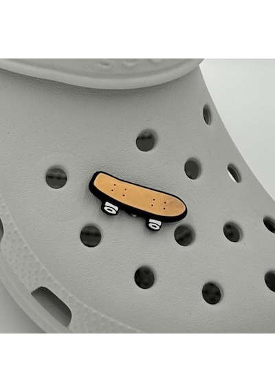 Crocs Terlik Süsü Ve Aksesuarı , Çanta Süsü Renkli Jibbitz Kaykay 01 Görselli Figür Aksesuarı Hardal-beyaz-siyah Crocs Terlik Süsü Ve Aksesuarı , Çanta Süsü Renkli Jibbitz Kaykay 01 Görselli Figür Aksesuarı Hardal-beyaz-siyah