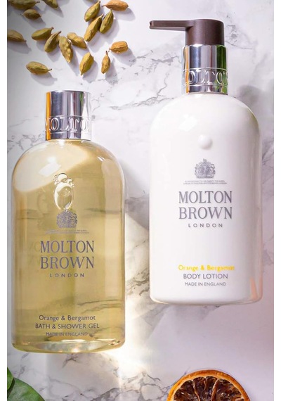 Molton Brown Portakal Ve Bergamot Vücut Losyonu 300ml, Nemlendirici & Lüks Bakım