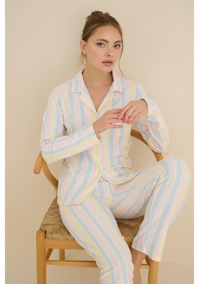 Mutlu City Kadın Soft Kumaş Düğmeli Gömlek Yaka Yüksek Kalite Yılbaşı Pijama Takımı 3026 Karışık Renk Çizgili Mutlu City Kadın Soft Kumaş Düğmeli Gömlek Yaka Yüksek Kalite Yılbaşı Pijama Takımı 3026 Karışık Renk Çizgili