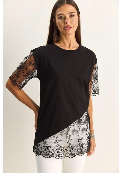 Shade Kadın Bisiklet Yaka Dantel Garnili Asimetrik Kesim Relaxed Fit T-shirt 2225 60286125 - Siyah Shade Kadın Bisiklet Yaka Dantel Garnili Asimetrik Kesim Relaxed Fit T-shirt 2225 60286125 - Siyah