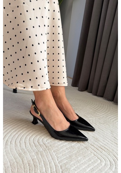 Preshley Kadın Flow Bej Rugan Sivri Burunlu Kısa 5 Cm Topuklu Rahat Şık Arkası Acık Stiletto Ayakkabı Siyah Preshley Kadın Flow Bej Rugan Sivri Burunlu Kısa 5 Cm Topuklu Rahat Şık Arkası Acık Stiletto Ayakkabı Siyah