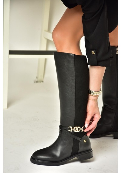 Fox Shoes T973000909 Siyah Alçak Tabanlı Kadın Çizme Siyah