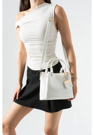 Yeni Sezon Kadın Charmlı El Omuz Çantası Beyaz