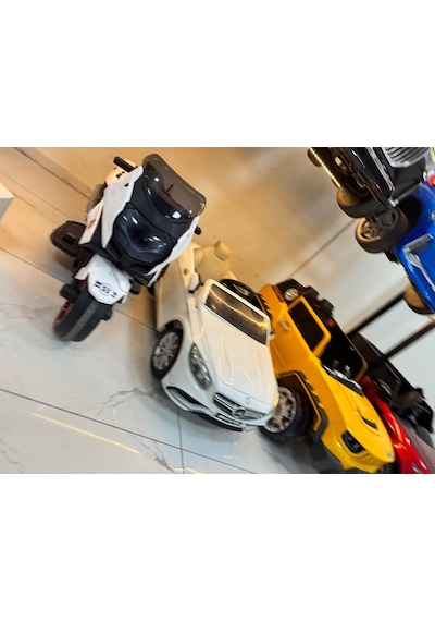 Oyuncaksepeti Mercedes Gtr 12 Volt Akülü Araba Beyaz