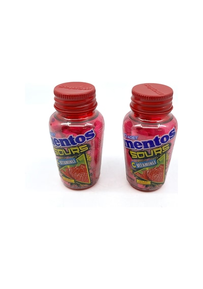 Mentos Sours Şekersiz Tatlandırıcılı C Vitaminli Çilek Aromalı Tablet Şekerleme 49gr X 2 Adet