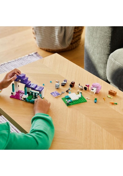 LEGO® Minecraft Hayvan Barınağı 21253 7+ Yaratıcı Oyuncak Yapım Seti - 206 Parça