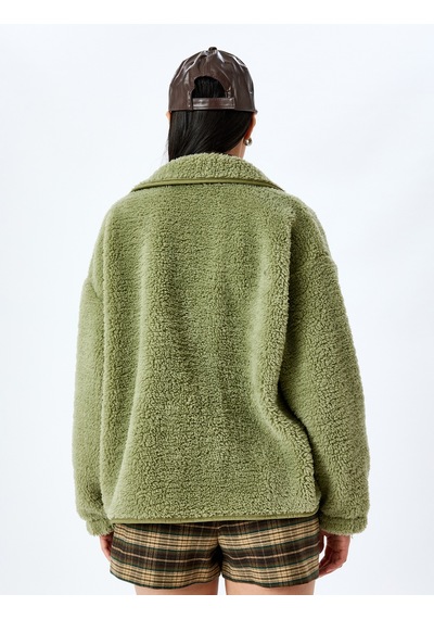 Koton Oversize Cep Detaylı Çıtçıt Düğmeli Peluş Sweatshirt Haki 5wal10876ık Haki Koton Oversize Cep Detaylı Çıtçıt Düğmeli Peluş Sweatshirt Haki 5wal10876ık Haki