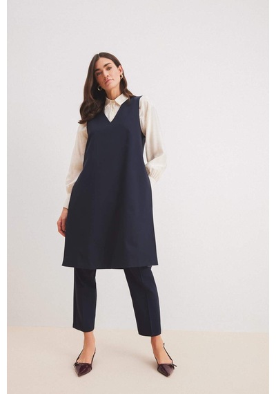 DeFacto Regular Fit V Yaka Basic Düz Uzun Cepli Süveter E1340AX25SPNV173 Lacivert