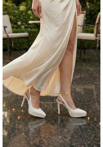 Erkan Saçmacı Scarlett Slingback Ten Saten Sivri Burun Arkası Açık İnce Platform Topuklu Abiye Ayakkabı Ten Erkan Saçmacı Scarlett Slingback Ten Saten Sivri Burun Arkası Açık İnce Platform Topuklu Abiye Ayakkabı Ten