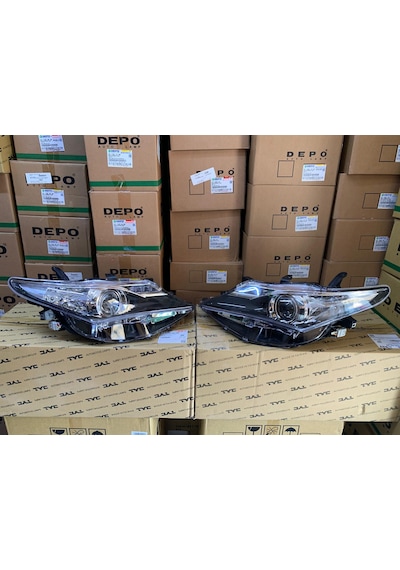 Toyota Auris 2013-2015 Arası Tyc Marka Ledli Sağ Ve Sol Far Takım 81130-02j61 / 81170-02j61