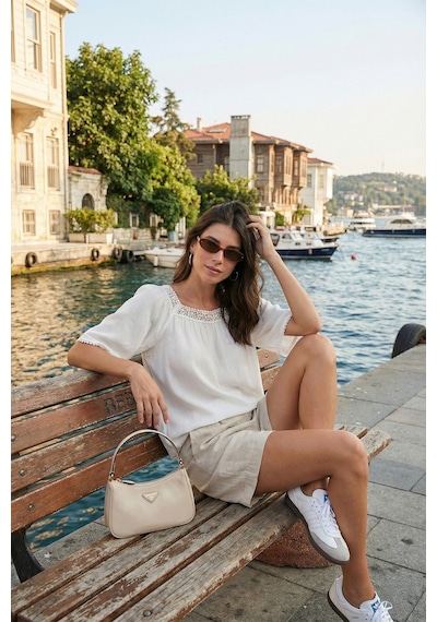 Lela Güpürlü Regular Fit Kare Yaka Bayan Bluz 5869003 Ekru