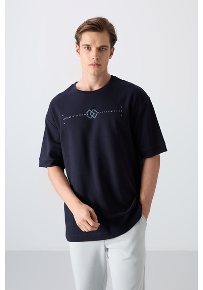 Tommy Life Lacivert Pamuklu Kalın Yumuşak Dokulu Oversize Fit Baskılı Erkek T-shirt - 88323 Lacivert Tommy Life Lacivert Pamuklu Kalın Yumuşak Dokulu Oversize Fit Baskılı Erkek T-shirt - 88323 Lacivert
