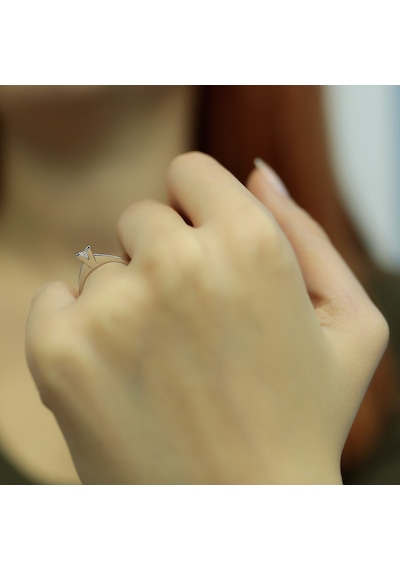Lova D Renk 0,16 Karat Pırlanta Tektaş Yüzük - 1030013
