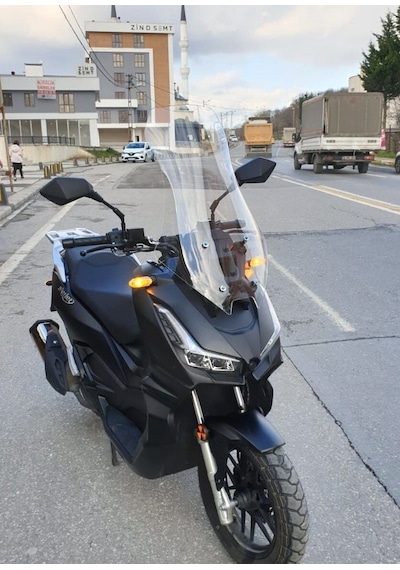Motocam Salcano Wind 150 Ön Cam 2023-2026 Model 68cm Şeffaf Renkli 4mm