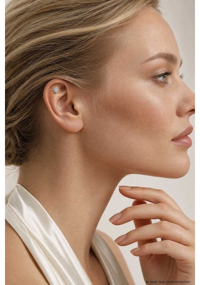 Kutup Yıldızı 18 Ayar Beyaz Altın Kaplama Gümüş Flat-lobe Piercing