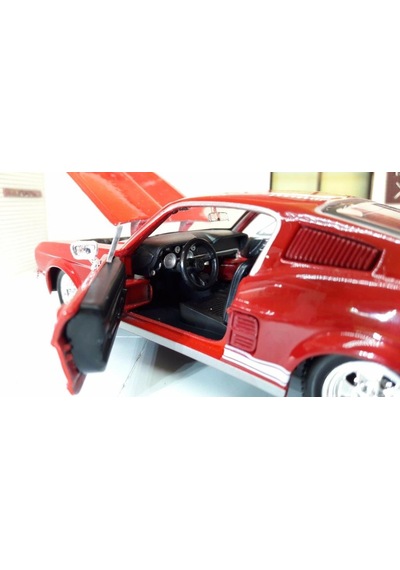 Maisto 1967 Ford Mustang Gt 1/24 Kırmızı Model Araba