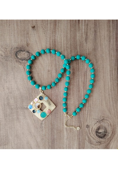 Marea Renkli Sedef Detaylı Yeşil Lav Taşı Kolye
