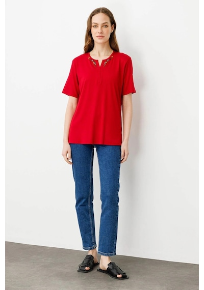 Desen Triko Kadın Açma Yaka Nakış İşlemeli T-shirt 25703 Kırmızı Kırmızı