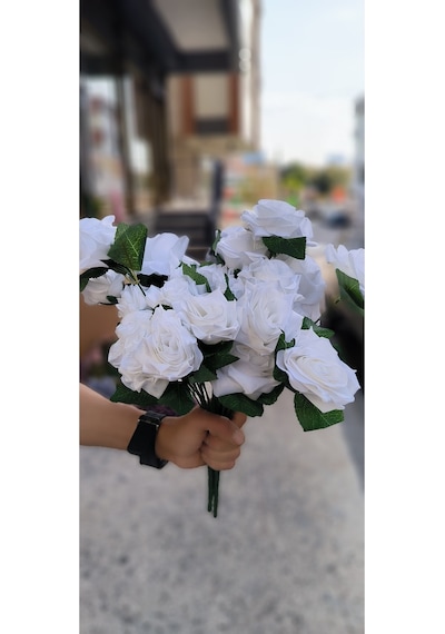 Rüzgar Yapay Çiçekçilik 12 Kafalı Beyaz Gül Beyaz