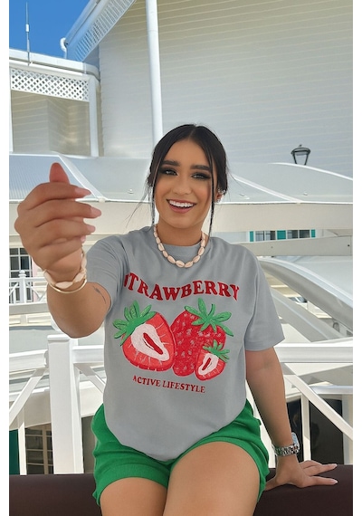 Strawberry Baskılı Unisex Tişört Gri
