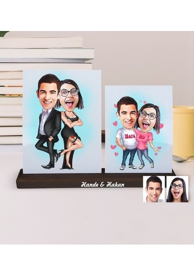 Kişiye Özel 2 Fotoğraflı Karikatürlü Ahşap Stand