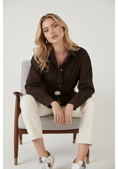 Lela Pamuklu Regular Fit Broş Detaylı Uzun Kollu Bayan Gömlek 6834990 Kahve