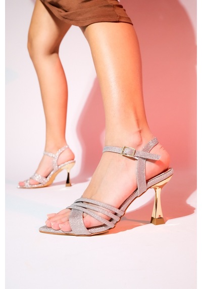 Luvishoes Olnio Rose Simli Kadın Çapraz Bantlı Topuklu Abiye Ayakkabı Pudra