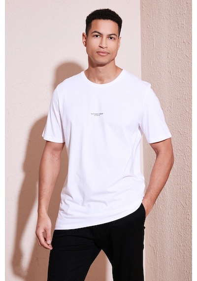 Buratti % 100 Pamuk Bisiklet Yaka Regular Fit Erkek T Shirt 5902757 Beyaz Buratti % 100 Pamuk Bisiklet Yaka Regular Fit Erkek T Shirt 5902757 Beyaz