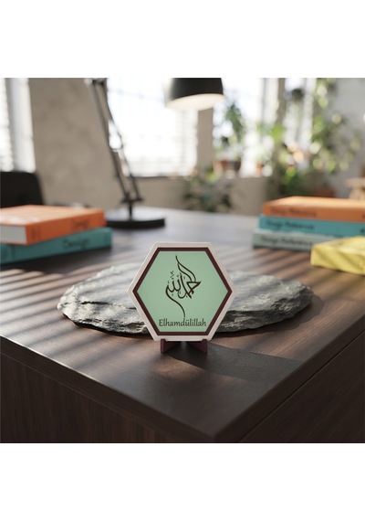 Elhamdülillah Yazılı Dekoratif Masaüstü Süsü, Manevi Değeri Yüksek, Modern Ve Butik Bir Hediye Seçeneği 10x10 Cm, Açık Yeşil