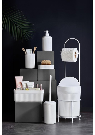 7 Parça Beyaz Banyo Seti Metal Stantlı Kovalı Wc Kağıtlık Kozmetik Kutusu Diş Fırçalık Ve Sabunlukla Beyaz