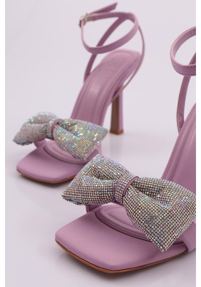 Dgn 2029 Kadin Silver Taş Fiyonklu Bilekten Kemer Bağlamali Topuklu Sandalet 2030-2219-R11119 Lila Dgn 2029 Kadin Silver Taş Fiyonklu Bilekten Kemer Bağlamali Topuklu Sandalet 2030-2219-R11119 Lila