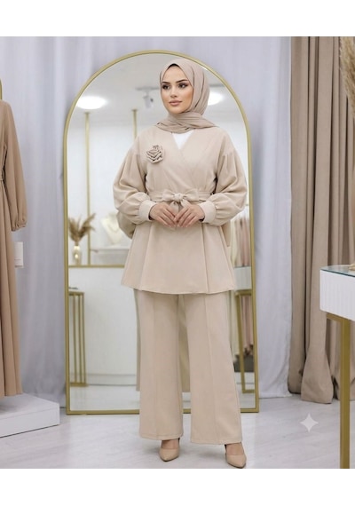Lovie Moda Gül Detaylı Pantolonlu İkili Takım Bej