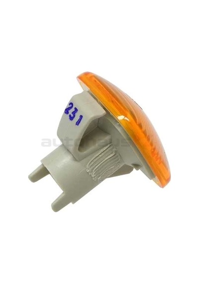 Audi A3 - A4 1991 Yılında Çıkan Kasa Çamurluk Sinyali Sarı Oem No:4d0949127b
