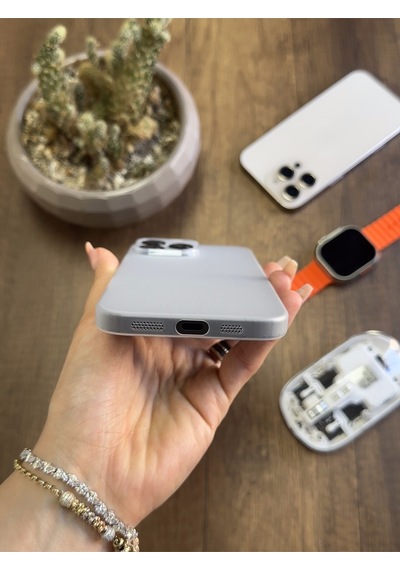 Apple iPhone 13 Pro Max Uyumlu Süper İnce Mat Ultra Thin Silikon Kılıf Buzlu Beyaz