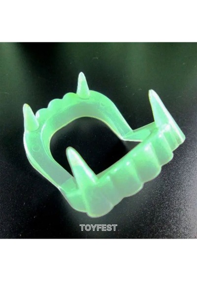 Cadılar Bayramı &halloween Parti Kostüm Aksesuarı 2 Adet Karanlıkta Parlayan Vampir Neon Glow Dişlik