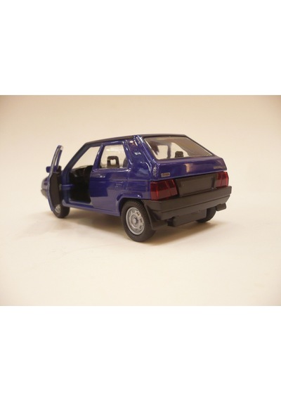 Welly Skoda Favorit Mavi Renk Metal Model Çek Bırak Araba 1/32 - Mavi