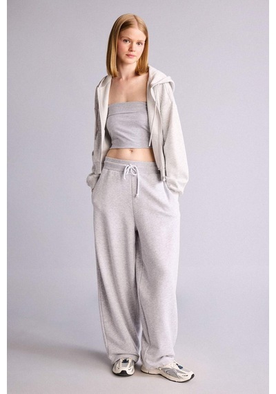 Defacto Cropped Fıt Kapüşonlu Kalın Kumaş Sweatshirt Hırka Z7069az26augr256 Gri-gr256
