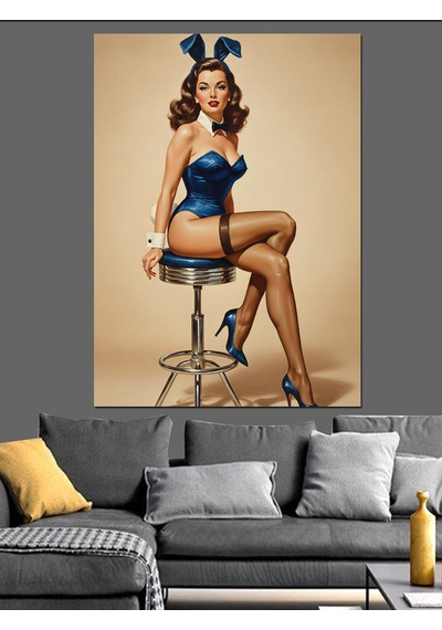 Ahşap Tablo Tavşan Kulaklı Pin-up Oturuyor