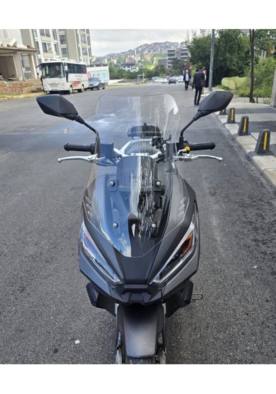 Motocam Kanuni Seha 250 Ön Cam 2022-2026 Model 55cm Şeffaf Renkli 4mm Kısa