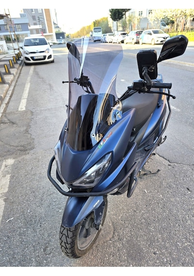 Motocam Küba Newlight 50 Pro Ön Cam 2023-2026 Model 58cm Füme Renkli 4mm  Boylu