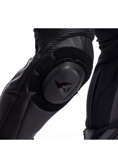 Dainese Daınese / Demon Sprınt Perf 1pc Leather Suıtblack/black Red Lava Dainese Daınese / Demon Sprınt Perf 1pc Leather Suıtblack/black Red Lava