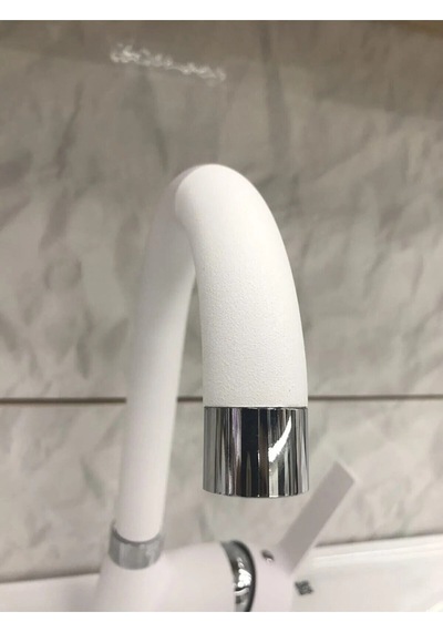Viosa Beyaz Kısa Lavabo Bataryası Delta Banyo Sıcak Soğuk Su Girişli Musluk Siyah