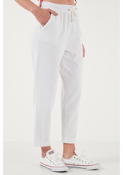 Lela Pamuklu Normal Bel Regular Fit Düz Paça Bayan Pantolon 668Yp42282S4 Beyaz