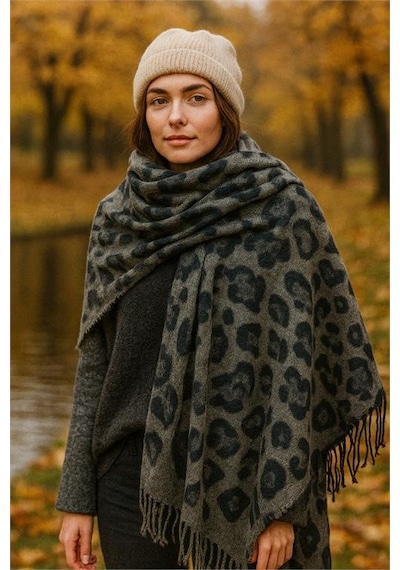Neşeli Butik Kadın Yumuşak Dokulu Leopar Desen Püsküllü Şal Atkı Nbaks051 Kahverengi