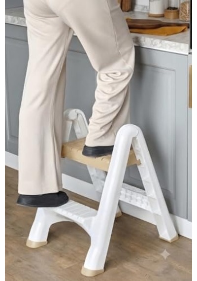 2 Katlı Katlanır Merdiven Tabure, Kaydırmaz Tabanlı, 200 Kg Kapasiteli Krem